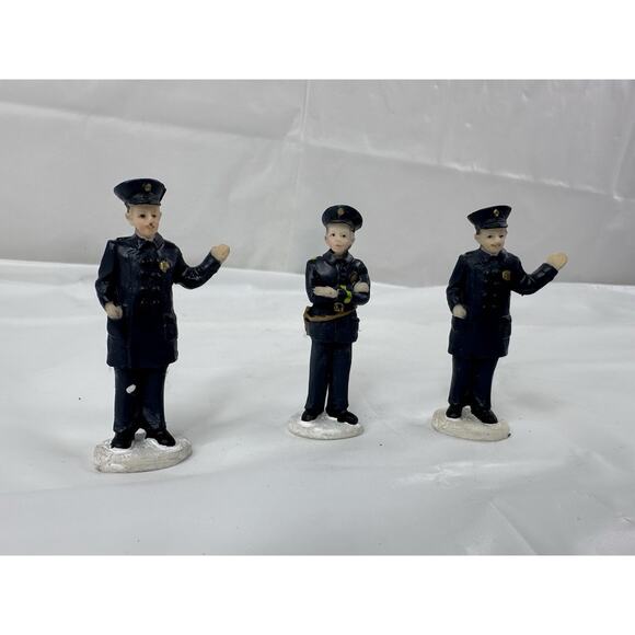 St Nicholas Square “On The Beat” Policeman Law Set Of 3 Christmas Holiday - Picture 3 of 4